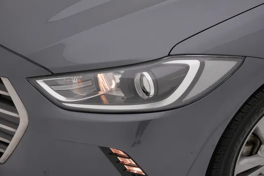 Hyundai Elantra (Avante)