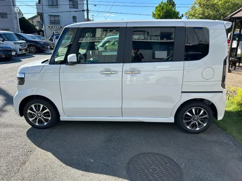 Honda N-BOX Custom