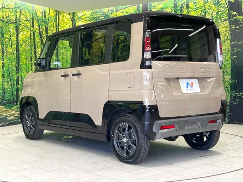 Mitsubishi Delica Mini