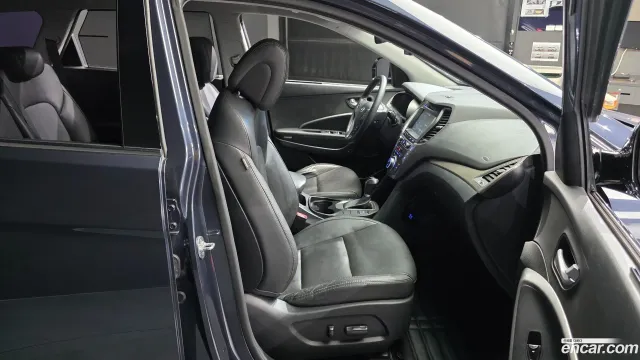 Hyundai Grand Santa Fe (Maxcruz)