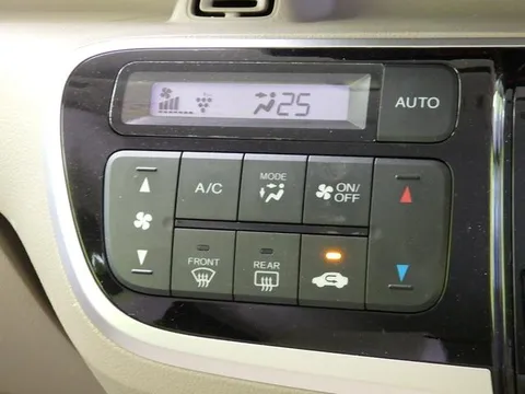 Honda N-BOX Slash