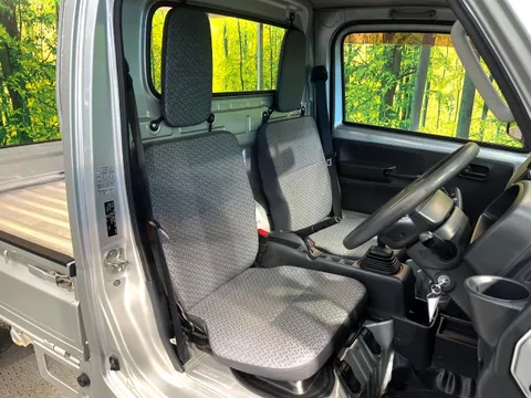 Nissan Clipper Truck