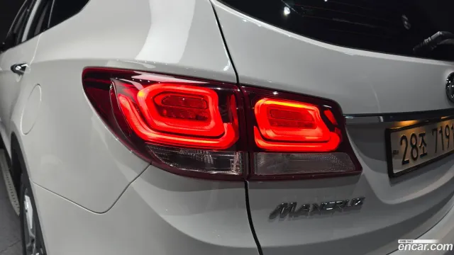 Hyundai Grand Santa Fe (Maxcruz)