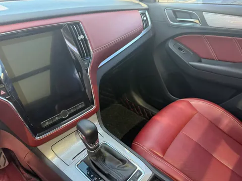 Roewe RX5