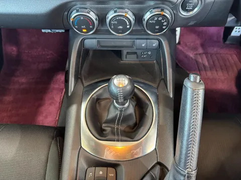 Mazda MX-5 (Roadster)