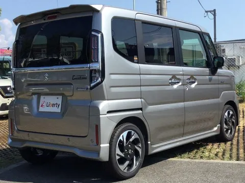 Suzuki Spacia Custom