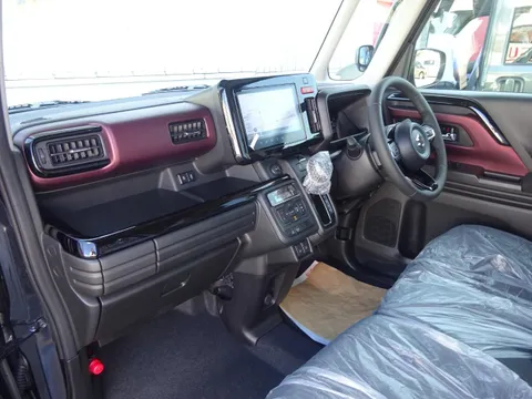 Suzuki Spacia Custom