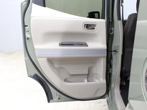 Honda N-BOX Slash