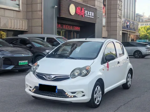 BYD F0