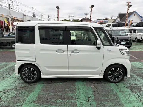 Suzuki Spacia Custom