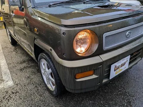 Daihatsu Naked