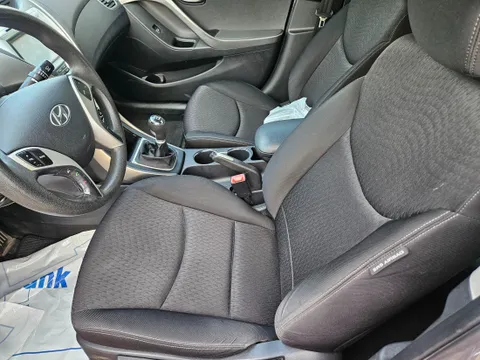 Hyundai Elantra (Avante)