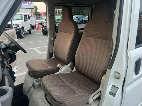 Nissan Clipper