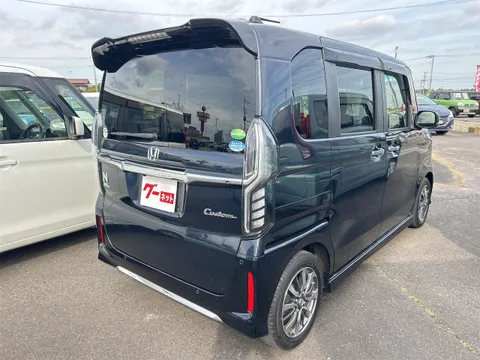 Honda N-BOX Custom