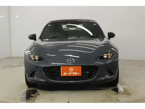 Mazda MX-5 (Roadster)