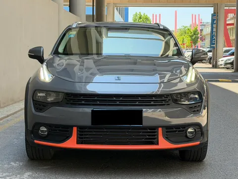 Lynk & Co 02