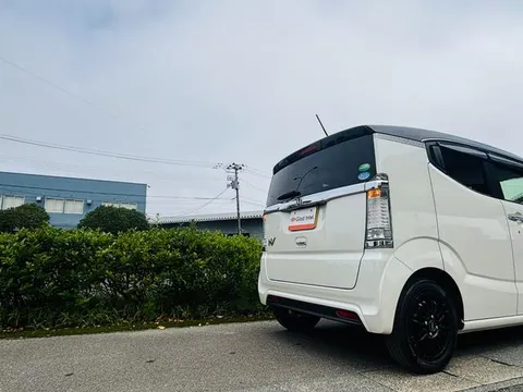 Honda N-BOX Slash