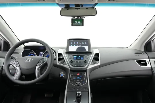 Hyundai Elantra (Avante)