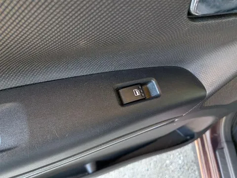 Subaru Lucra