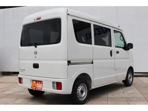 Nissan Clipper Van