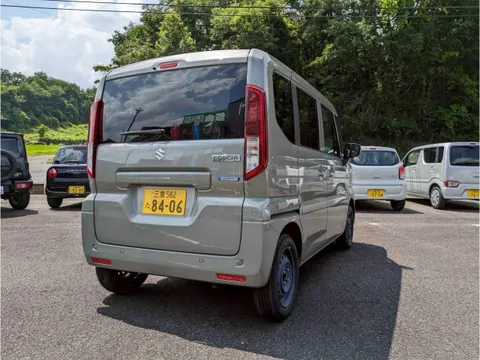 Suzuki Spacia