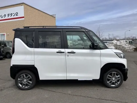 Mitsubishi Delica Mini