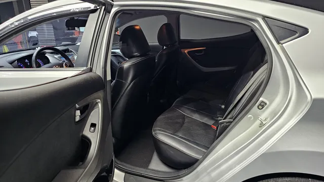 Hyundai Elantra (Avante)