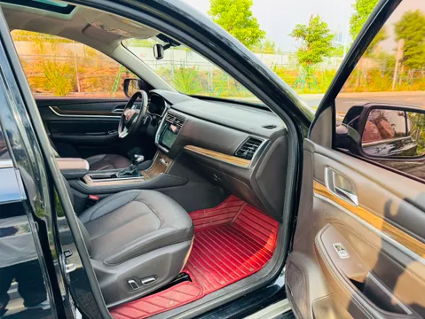 Roewe RX8