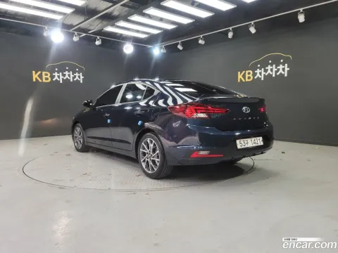Hyundai Elantra (Avante)