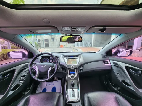 Hyundai Elantra (Avante)