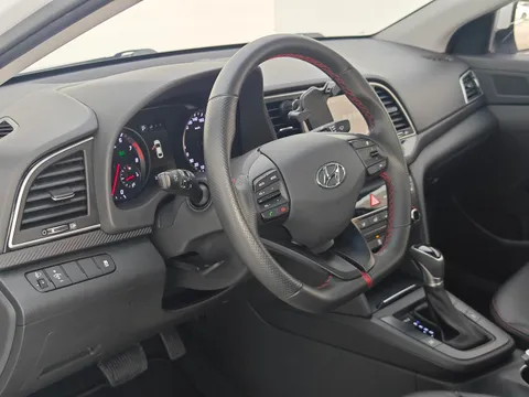 Hyundai Elantra (Avante)
