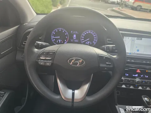 Hyundai Elantra (Avante)