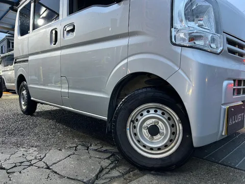 Nissan Clipper