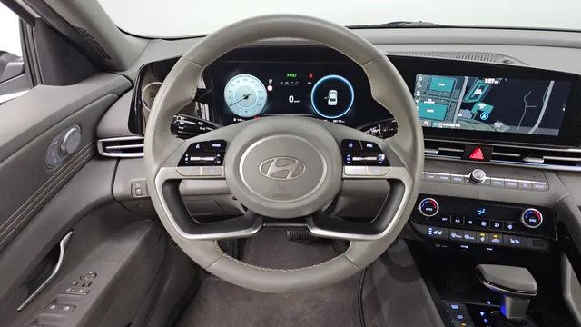 Hyundai Elantra (Avante)