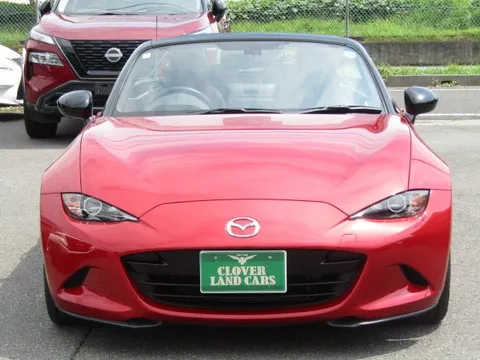 Mazda MX-5 (Roadster)