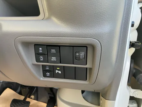 Mitsubishi Minicab Van