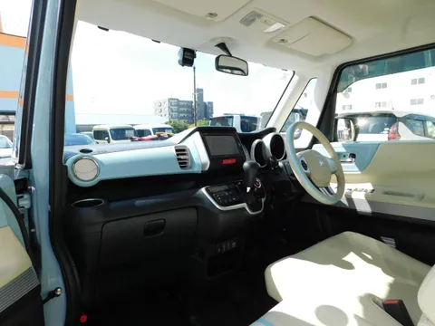 Honda N-BOX Slash