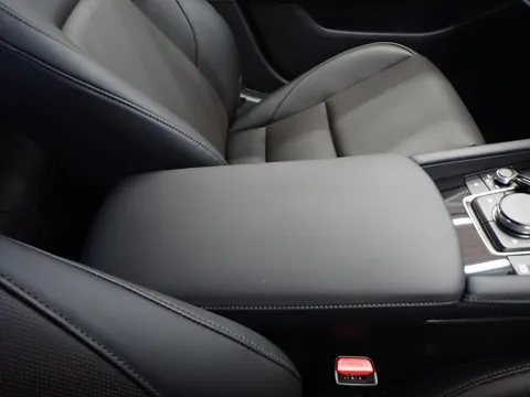 Mazda MAZDA3 Sedan
