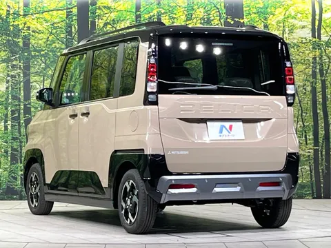 Mitsubishi Delica Mini