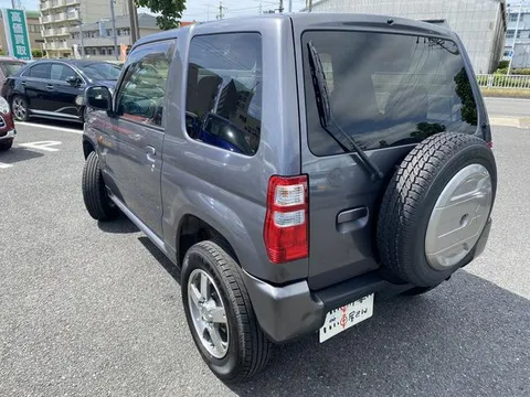 Nissan KIX