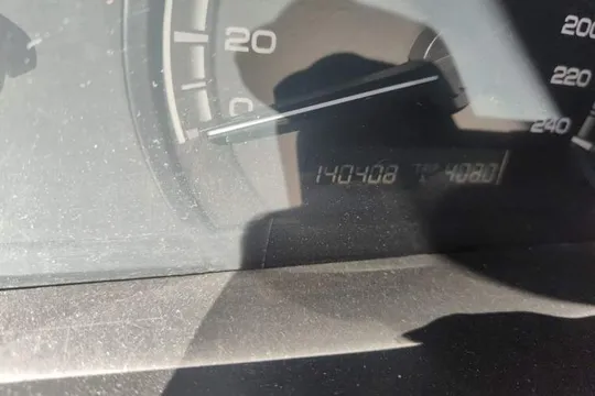 BYD M6