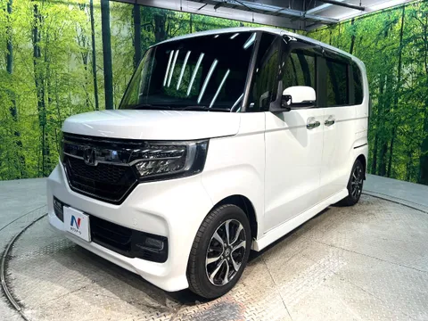 Honda N-BOX Custom