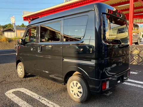 Mitsubishi Minicab Van
