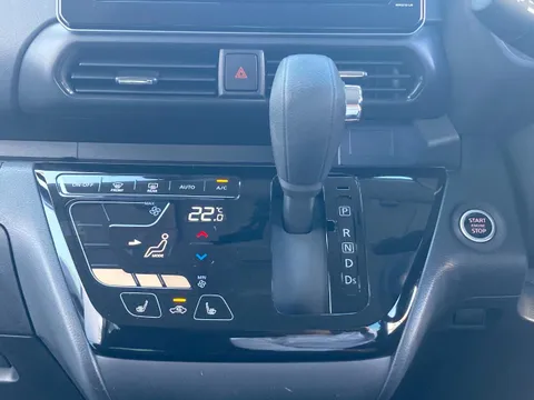 Mitsubishi eK X Space