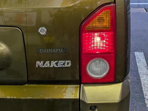 Daihatsu Naked