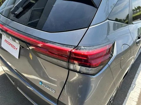 Nissan Note Aura