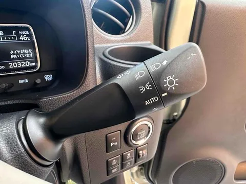 Daihatsu Mira Tocot