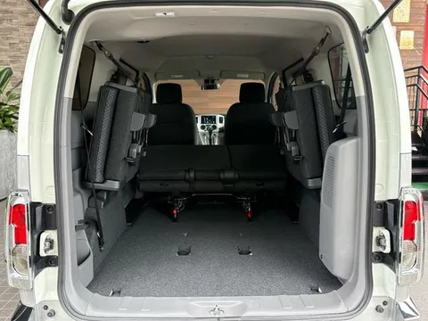 Nissan Vanette