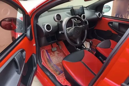 BYD F0
