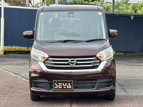 Nissan Dayz Roox